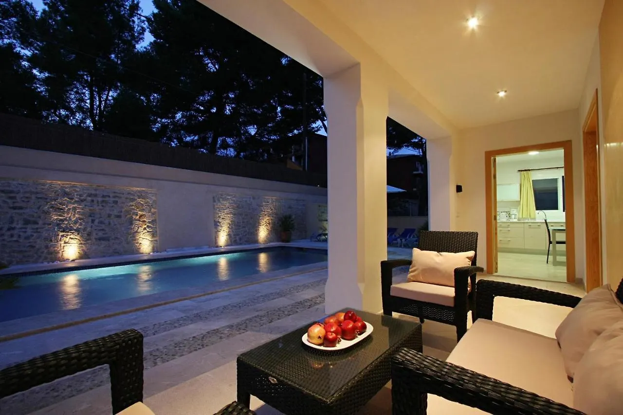 Villa Medina Cala San Vicente  Испания